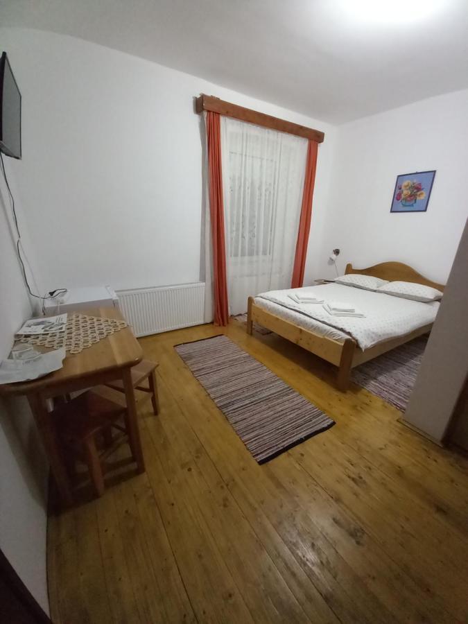 Casa Din Barcut Pensionat Eksteriør billede